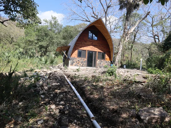 Proceso 74 · Instalación del biodigestor autolimpiable Rotoplas de 1,300 litros para la descarga de aguas negras.